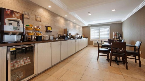 Best Western Burbank Airport Inn image 21